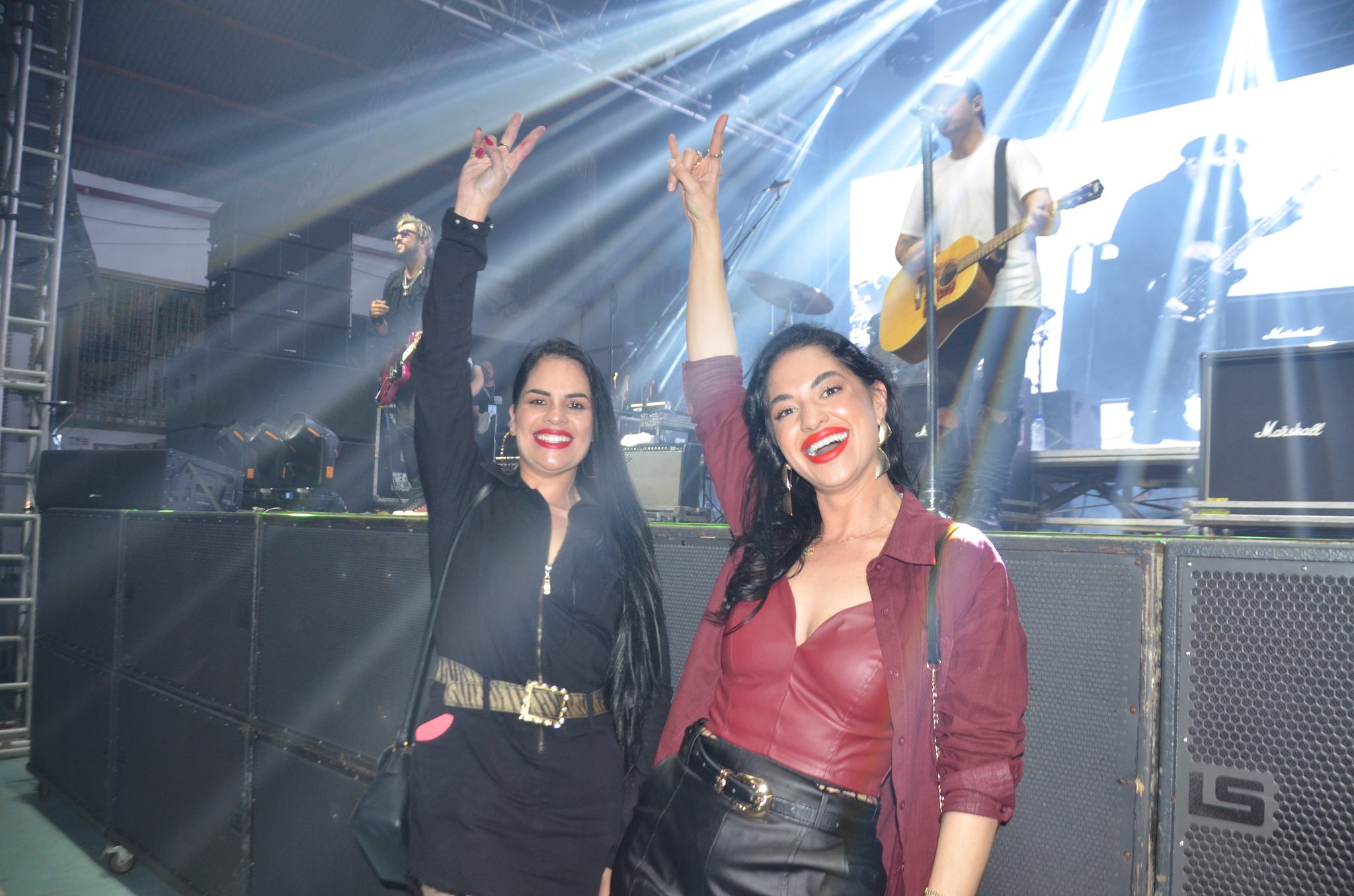 FW- Show Anjos do Hanngar e Reação em Cadeia
