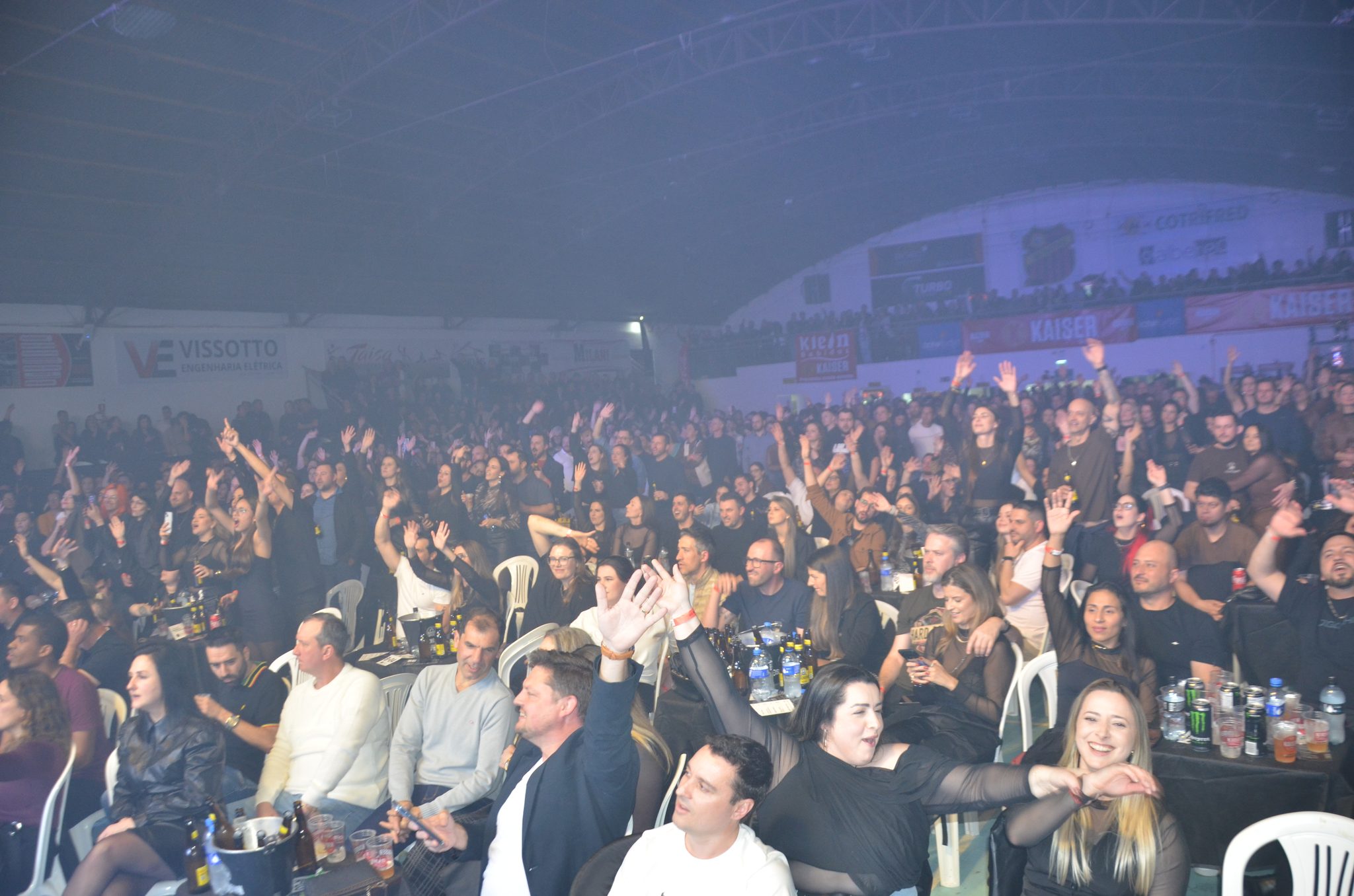 FW- Show Anjos do Hanngar e Reação em Cadeia