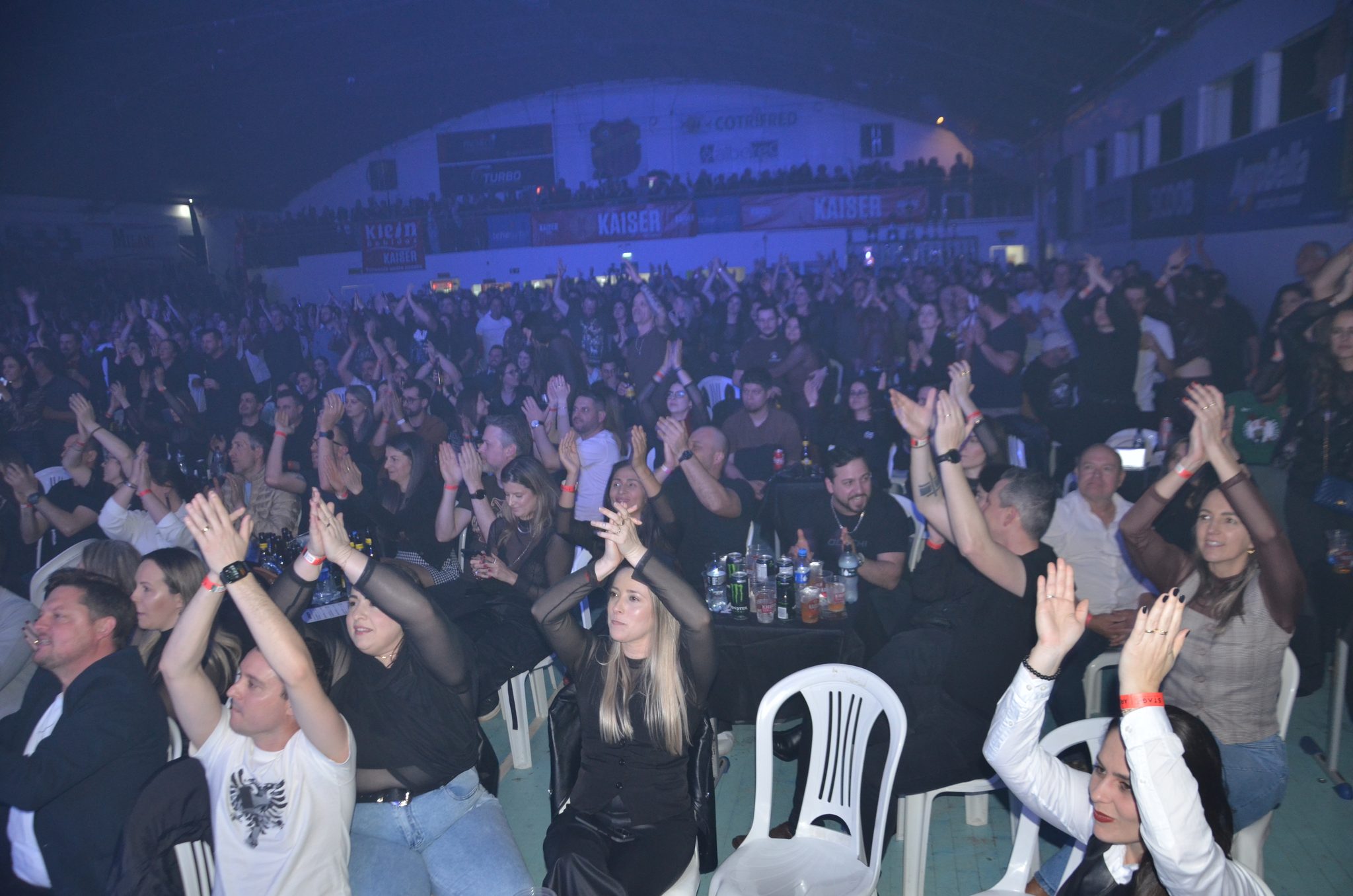 FW- Show Anjos do Hanngar e Reação em Cadeia