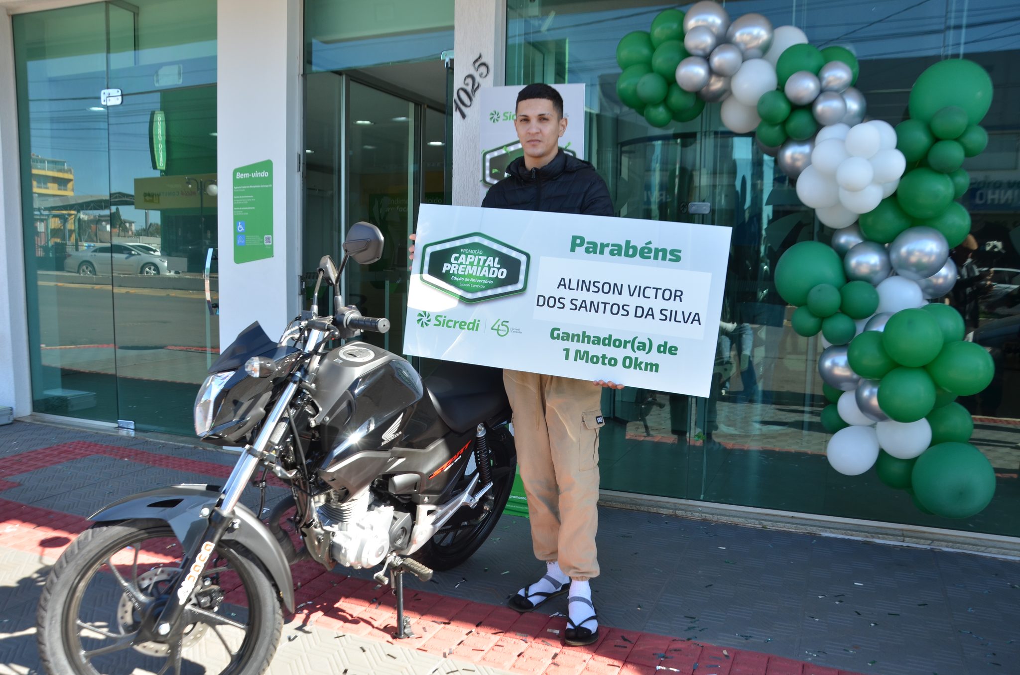 Ganhador de FW da moto 0Km da Campanha Capital Premiado - Sicredi Conexão