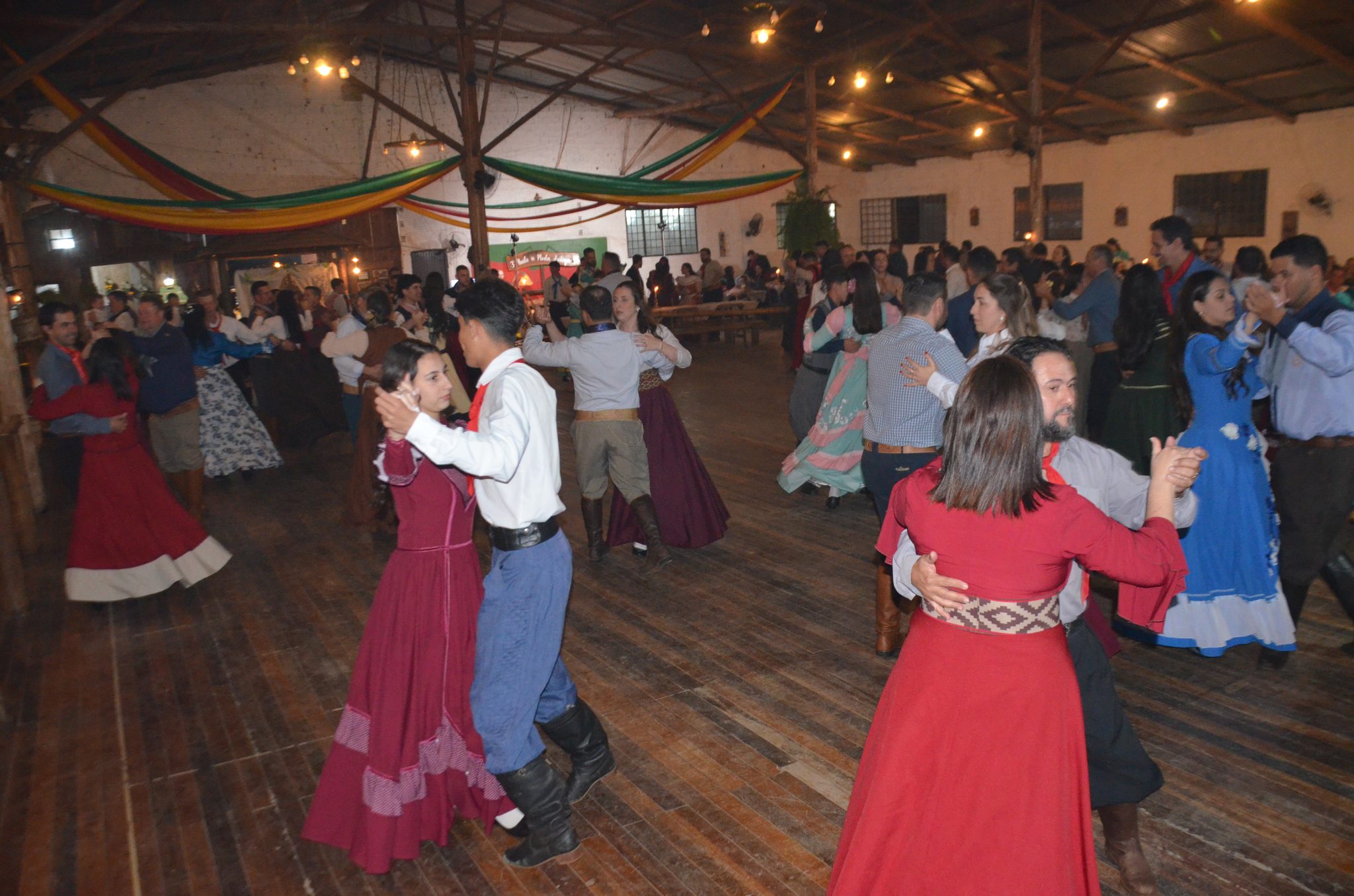 Baile à Moda Antiga - CTG Querência da Serra - Seberi