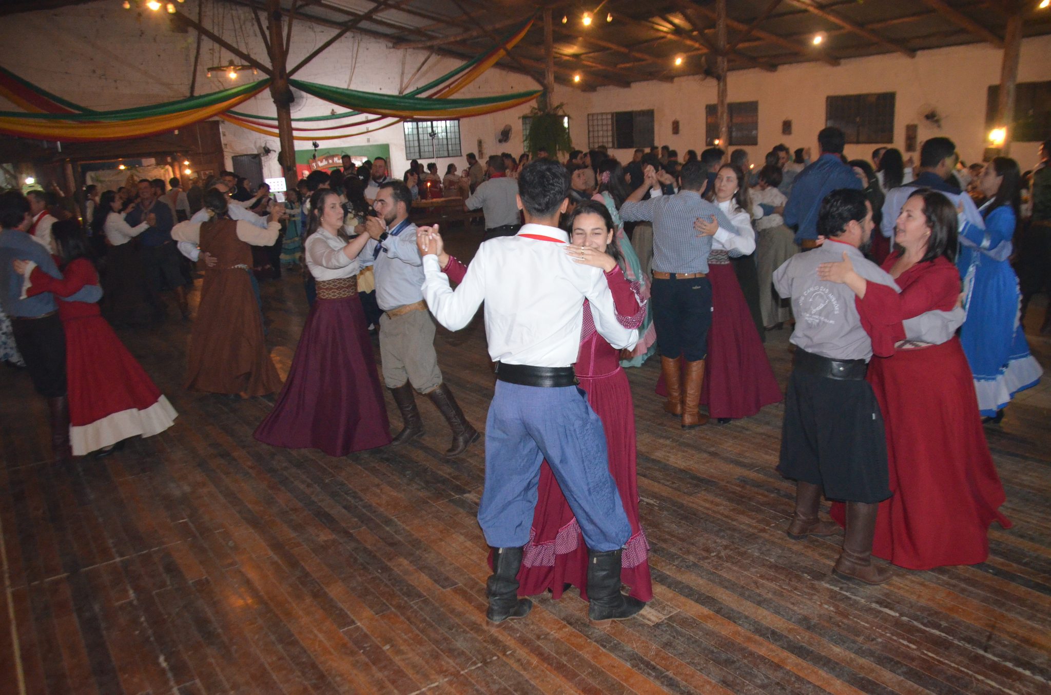 Baile à Moda Antiga - CTG Querência da Serra - Seberi