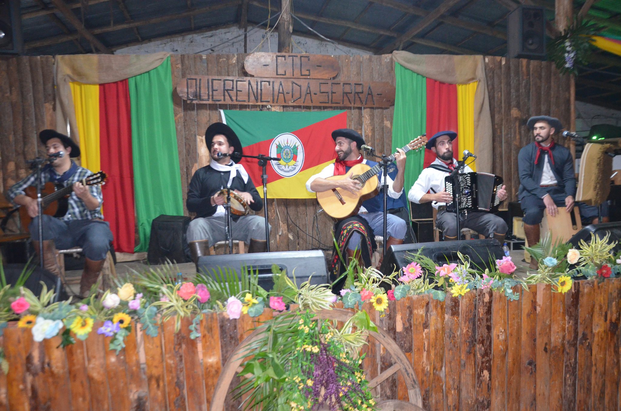Baile à Moda Antiga - CTG Querência da Serra - Seberi