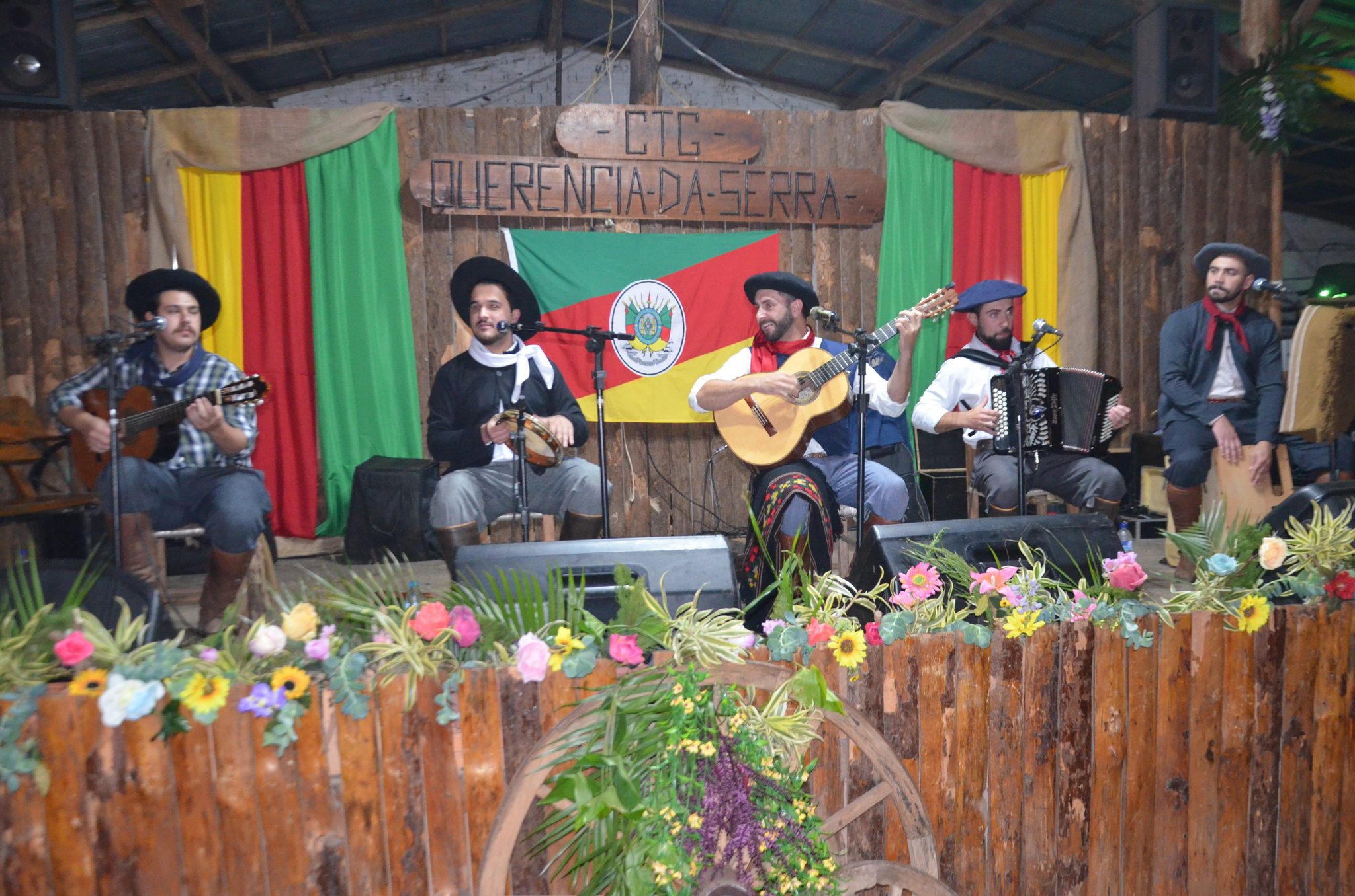 Baile à Moda Antiga - CTG Querência da Serra - Seberi