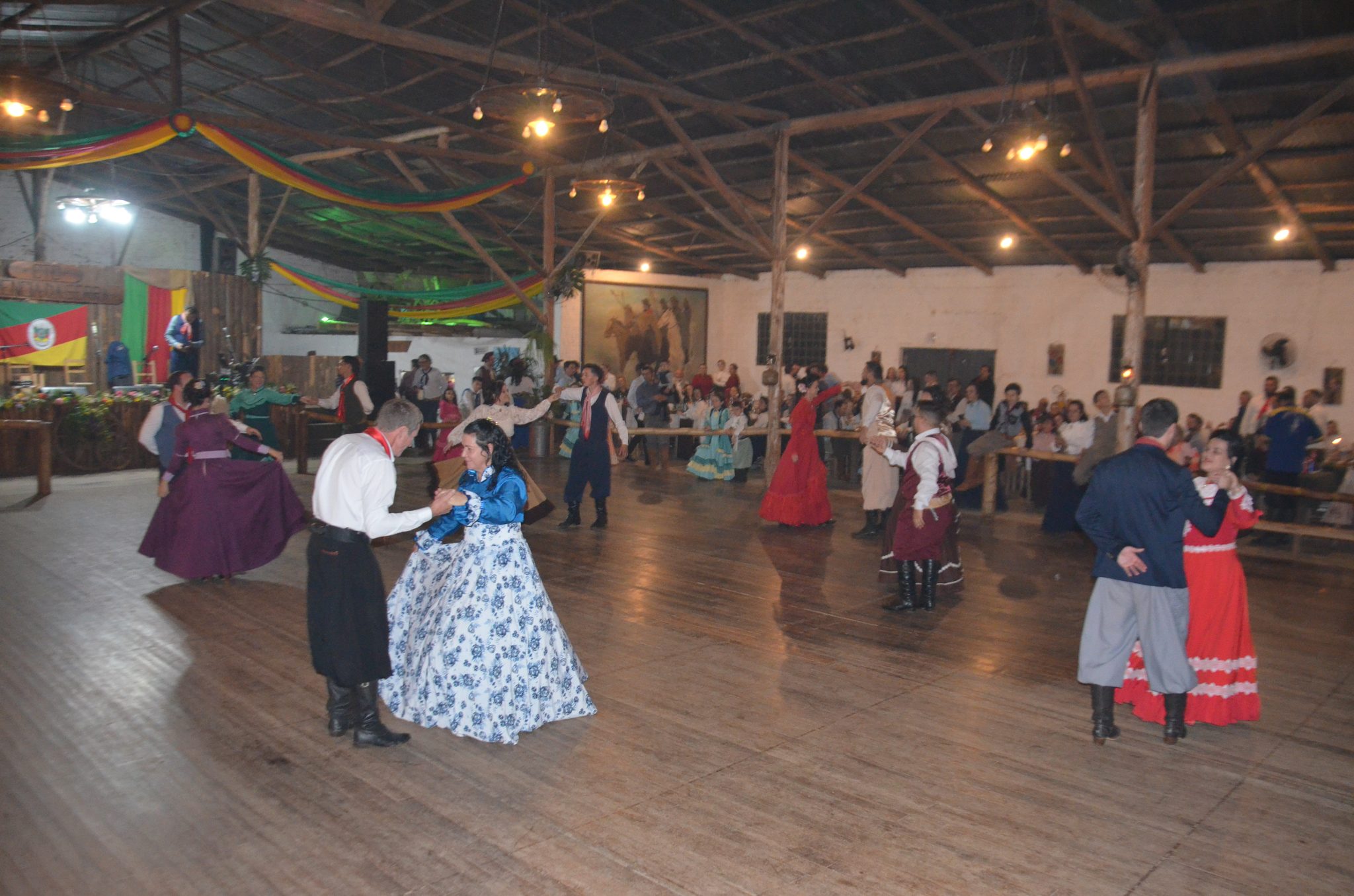 Baile à Moda Antiga - CTG Querência da Serra - Seberi