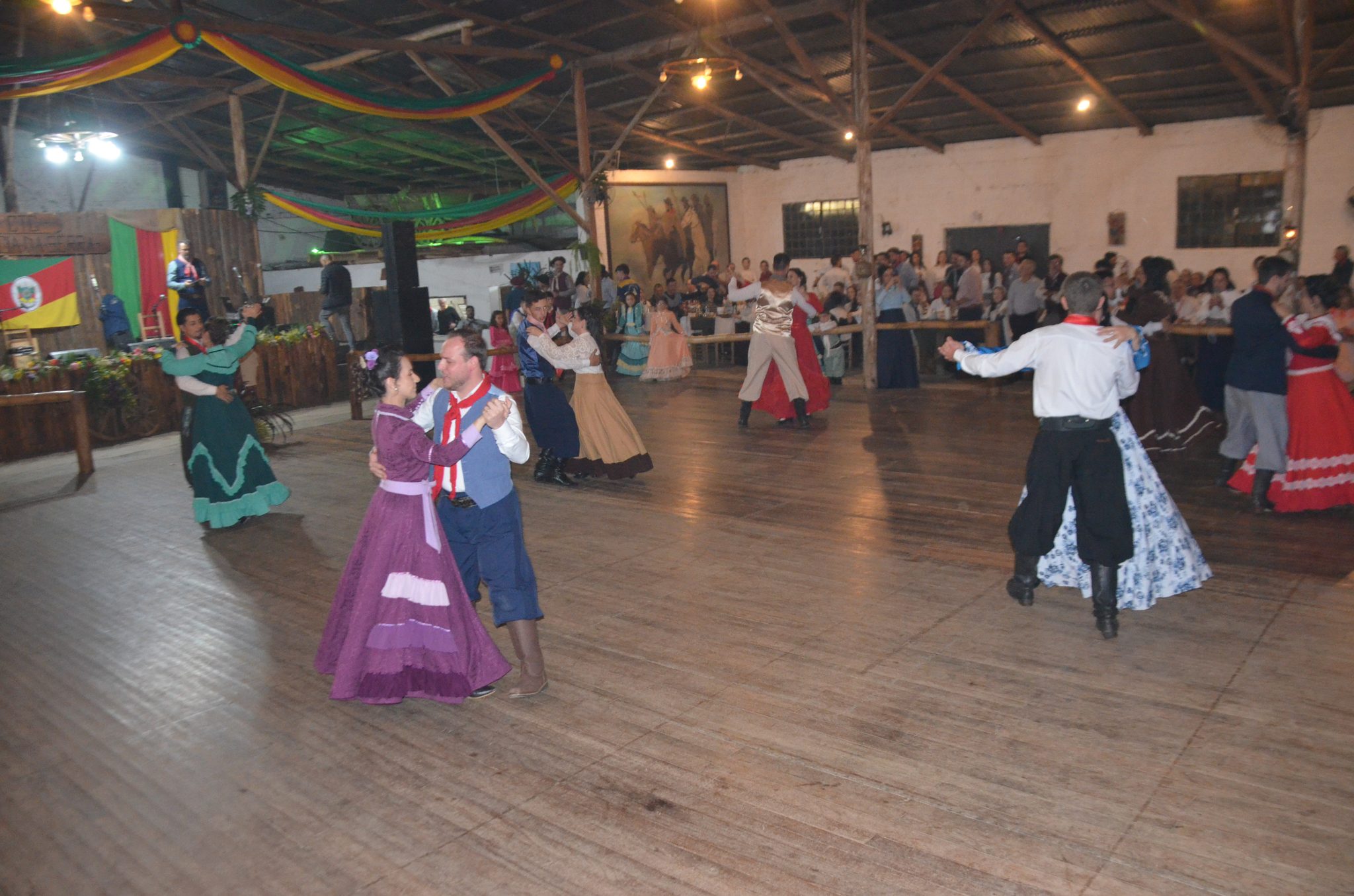 Baile à Moda Antiga - CTG Querência da Serra - Seberi