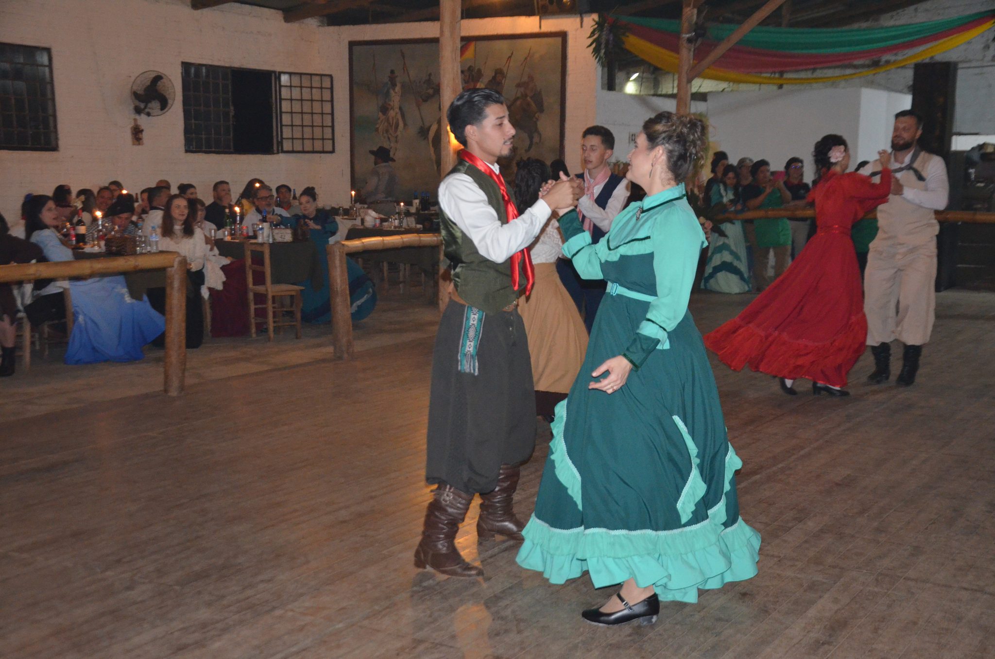 Baile à Moda Antiga - CTG Querência da Serra - Seberi