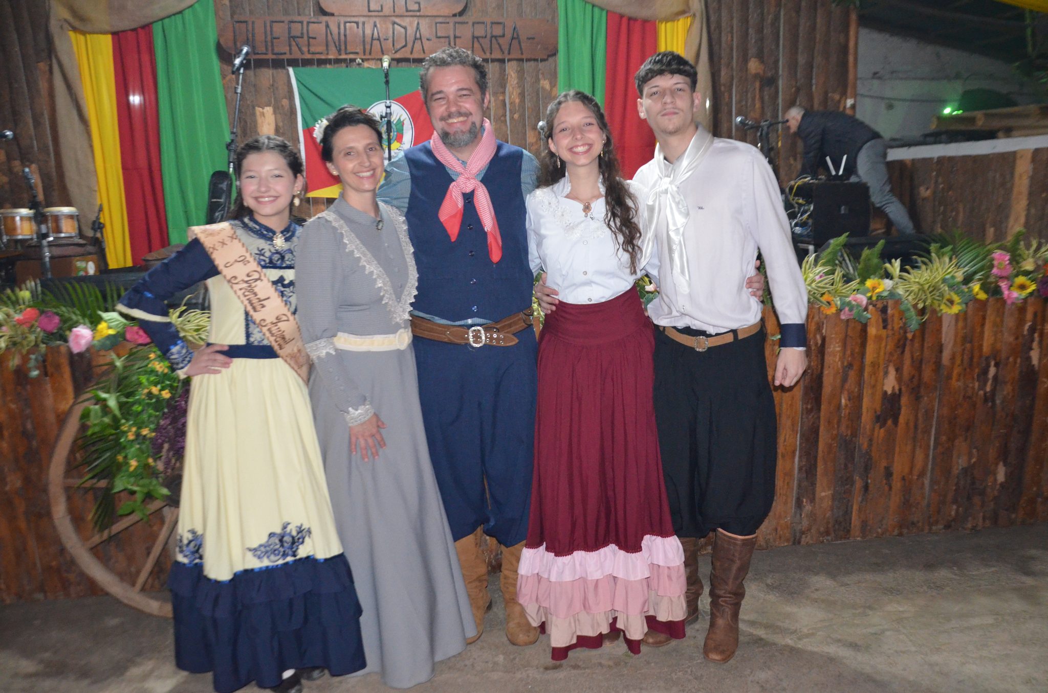 Baile à Moda Antiga - CTG Querência da Serra - Seberi