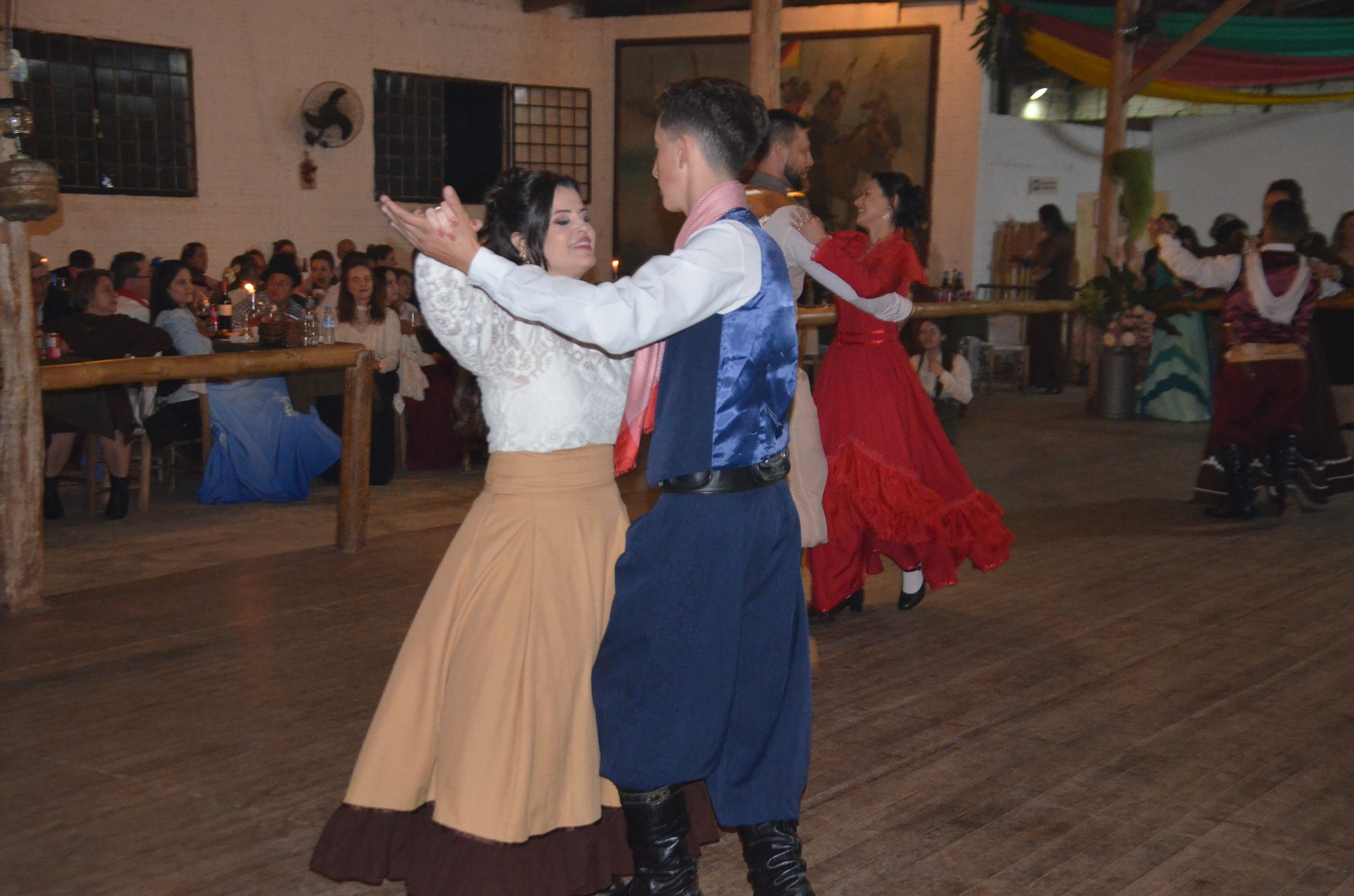 Baile à Moda Antiga - CTG Querência da Serra - Seberi