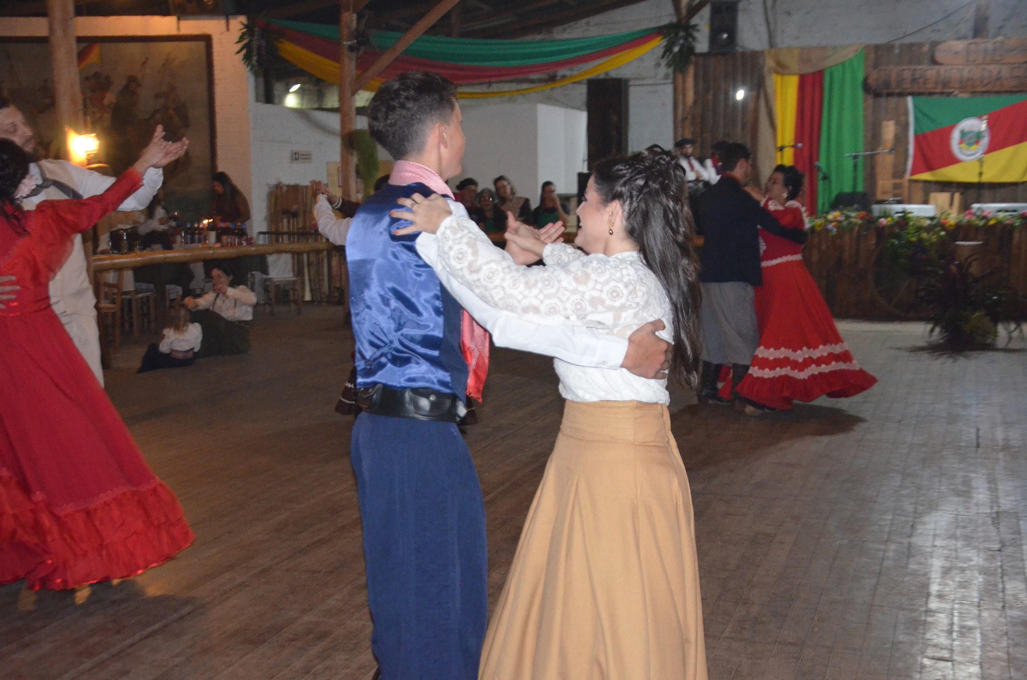 Baile à Moda Antiga - CTG Querência da Serra - Seberi
