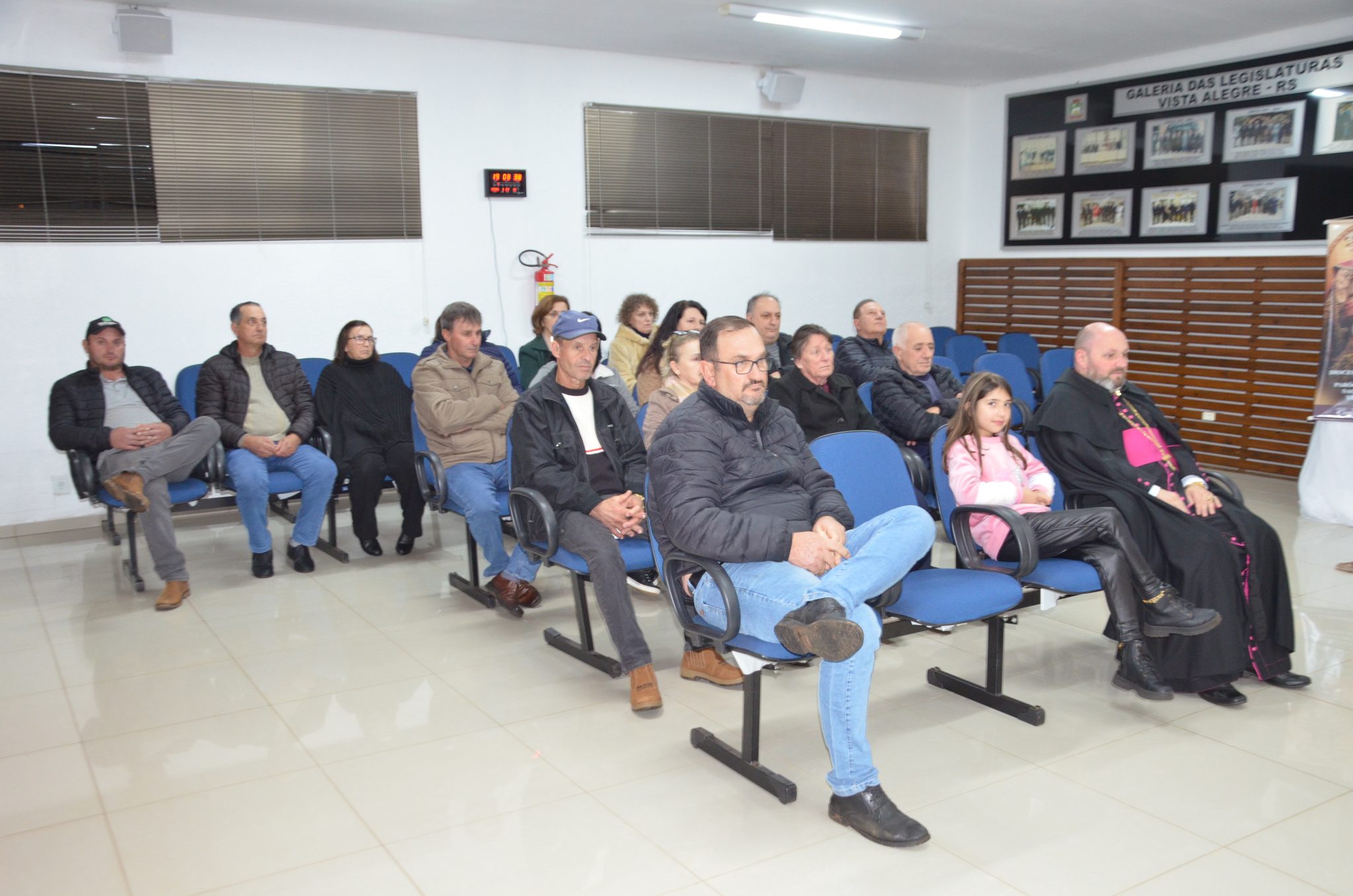 Vista Alegre - Moção de Aplausos à Paróquia e Santuário Sagrado Coração de Jesus e ao cônego Leandro Piffer