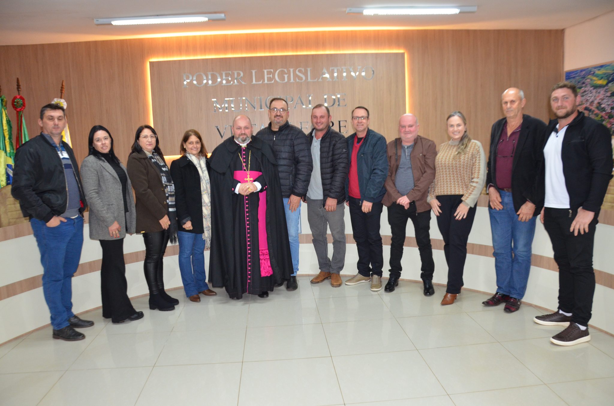 Vista Alegre - Moção de Aplausos à Paróquia e Santuário Sagrado Coração de Jesus e ao cônego Leandro Piffer