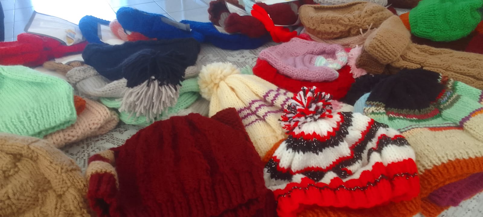 Projeto Tricô e Crochê Solidário reúne voluntárias e produz peças para famílias de Cristal do Sul