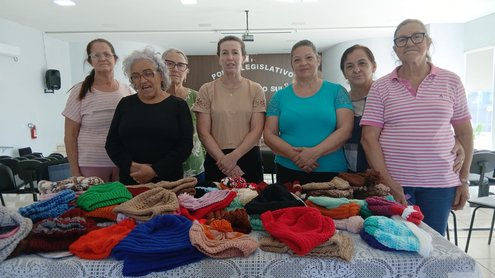Projeto Tricô e Crochê Solidário reúne voluntárias e produz peças para famílias de Cristal do Sul