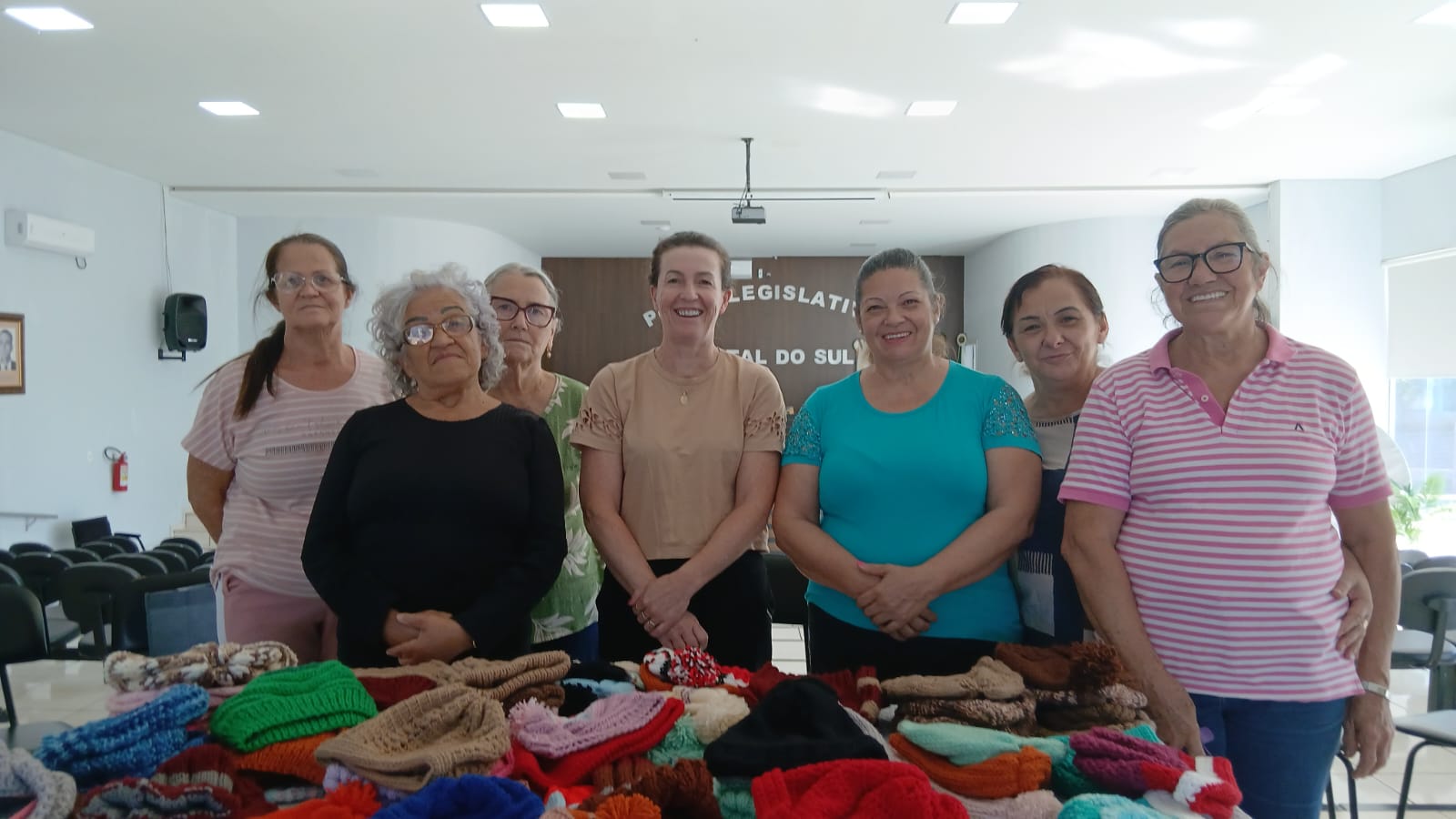 Projeto Tricô e Crochê Solidário reúne voluntárias e produz peças para famílias de Cristal do Sul