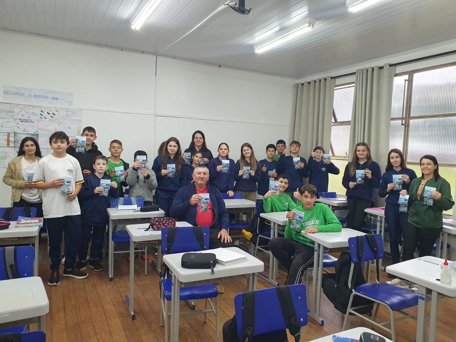 Escolas recebem quebra-cabeças alusivos aos 60 anos de Caiçara