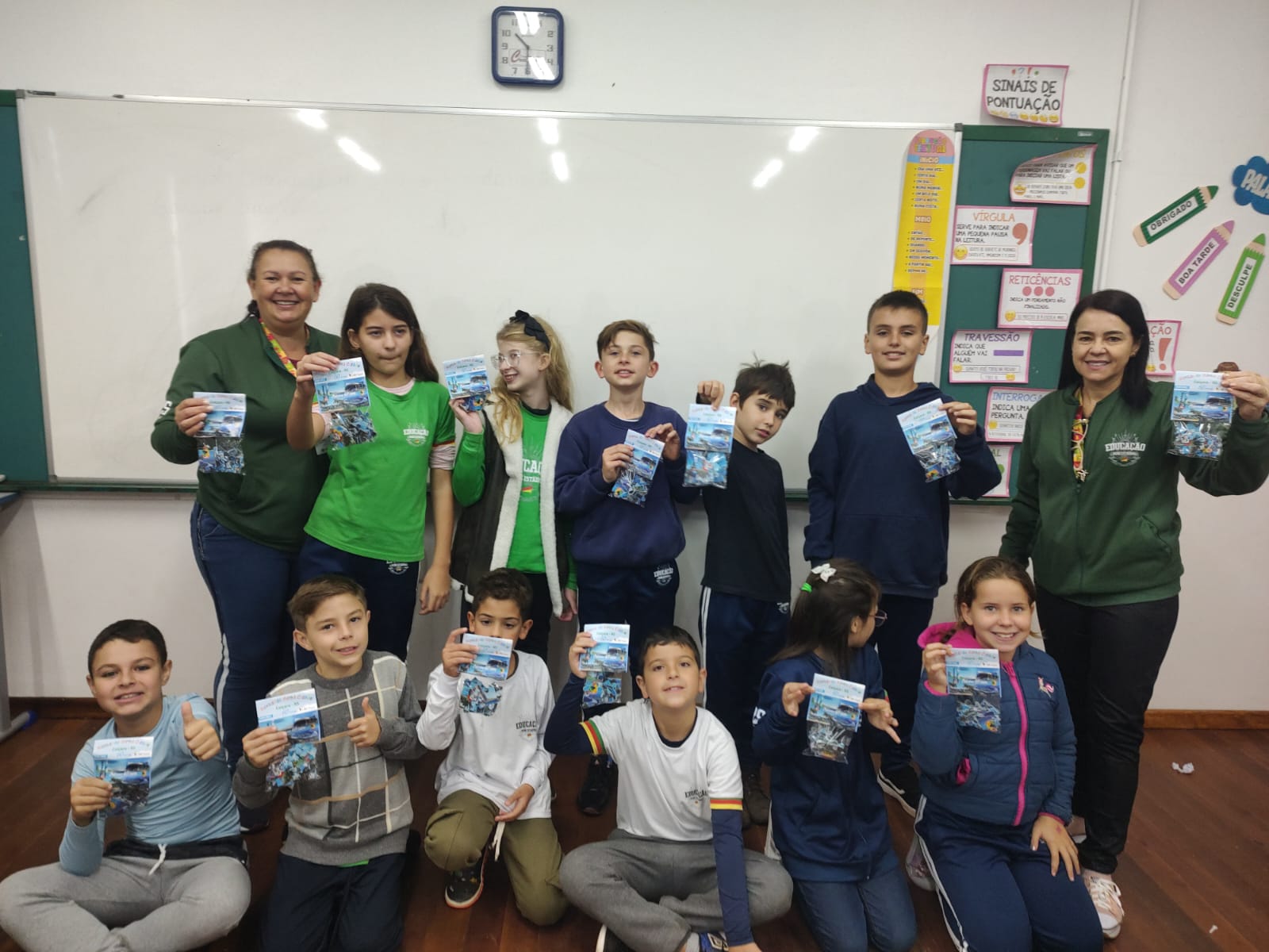 Escolas recebem quebra-cabeças alusivos aos 60 anos de Caiçara