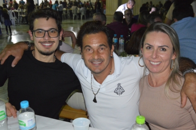 Grêmio Castelinho celebra 62 anos com jantar-dançante