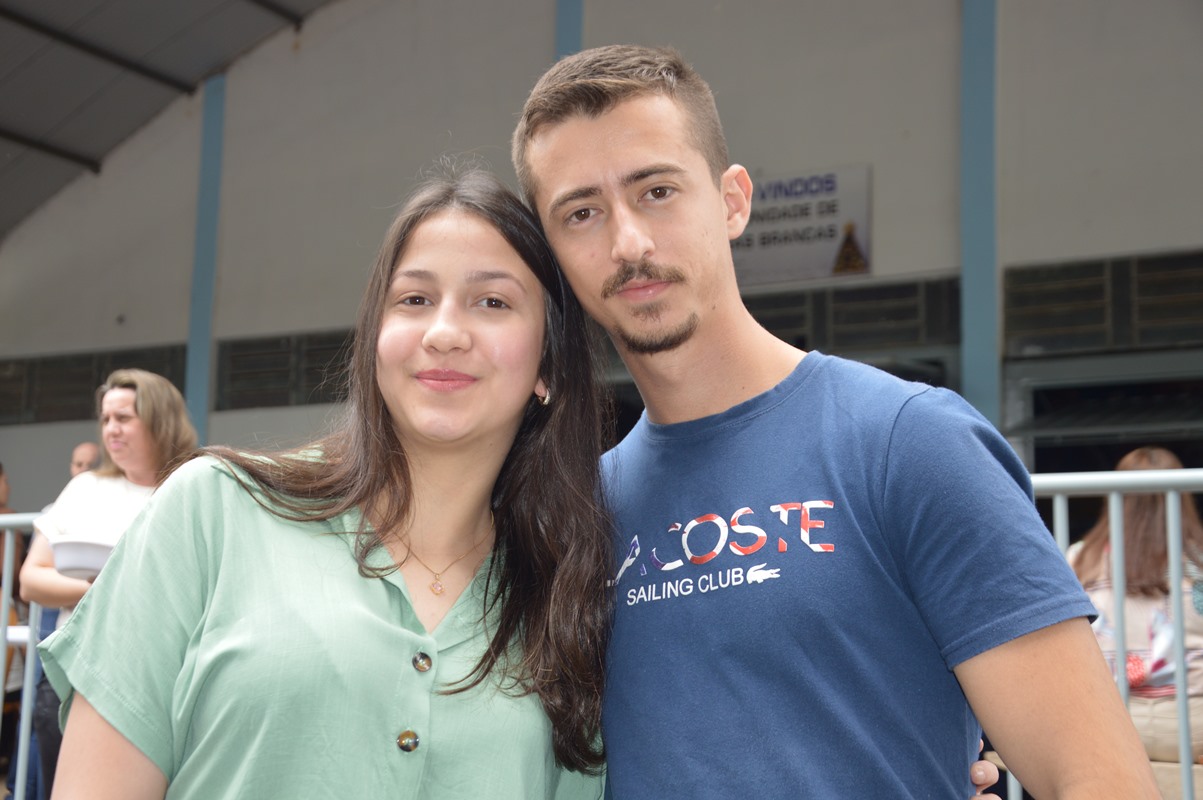 Nossa Senhora Aparecida é homenageada na linha Pedras Brancas
