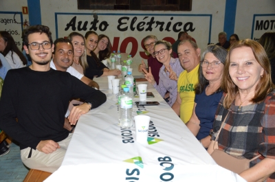 Grêmio Castelinho celebra 62 anos com jantar-dançante