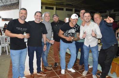 Grêmio Castelinho celebra 62 anos com jantar-dançante