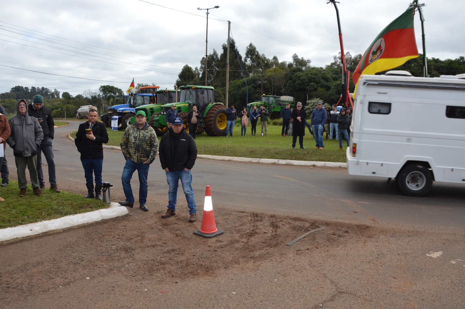 Produtores rurais protestam em Frederico Westphalen e Palmeira das Missões nesta sexta-feira