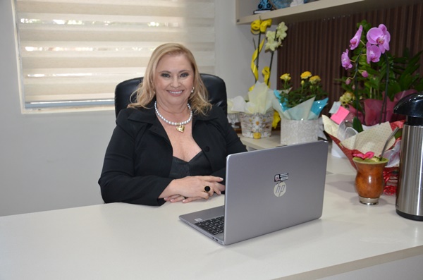 FW - Posse da Presidente da Câmara, vereadora Marizete Frozzi como prefeita em exercício